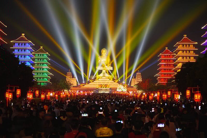 佛光山60週年慶，春節平安燈法會盛大登場。&nbsp;&nbsp;&nbsp;圖：高雄市觀光局/提供