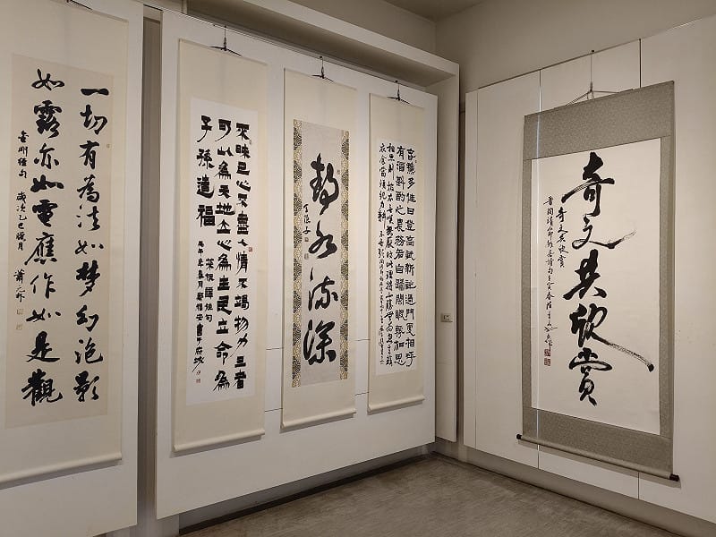 「學而書會」自今日起至3月26日在明宗書法藝術館盛大舉辦「道法自然  2026學而書會聯展」，該會集結大台南地區知名書法家，每次聯合展出各家力作，各界莫不引頸期盼。&nbsp;&nbsp;&nbsp;圖：黃博郎／攝