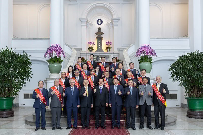 賴清德接見第19屆「國家卓越成就奬」等。 圖:總統府提供 賴清德接見第19屆「國家卓越成就奬」等。 圖:總統府提供