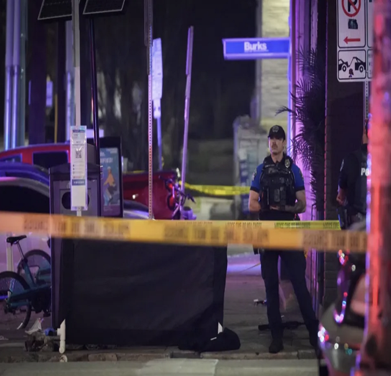  美國德州奧斯汀及俄亥俄辛辛那提先後爆發大規模槍擊事件，多人死傷，FBI列為潛在恐怖主義案件調查。 圖：翻攝自 騰訊網 紅星新聞