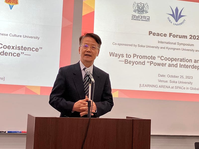  中國文化大學國發大陸所兼任教授趙建民分析，美國聯邦最高法院裁定關稅違憲，嚴重削弱川普對外談判籌碼。 圖：翻攝自趙建民臉書 