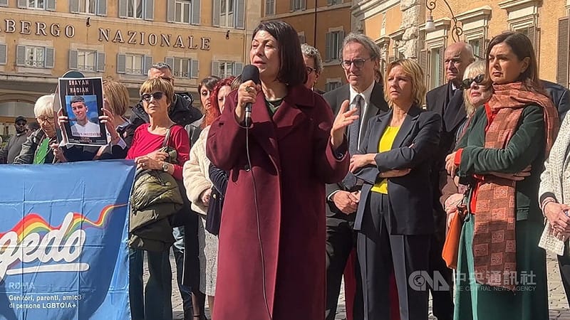 伊朗女權運動組織「女性生命自由」（ Donna Vita Libertà）負責人納扎里（Parisa Nazari）3日警示，伊朗許多遭囚禁的青年示威者面臨死刑風險。中央社記者黃雅詩羅馬攝 115年3月4日&nbsp;&nbsp;&nbsp;圖：中央社提供