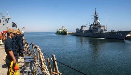 伊朗宣稱擊中美國導彈驅逐艦。(資料照片)&nbsp;&nbsp;&nbsp;圖 : 翻攝自新華網