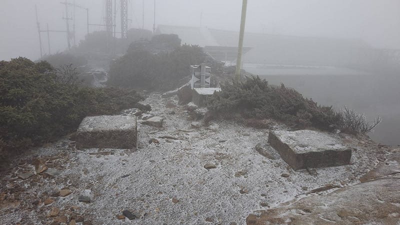 玉山清晨下雪，雪深微量。&nbsp;&nbsp;&nbsp;圖：中央氣象署／提供