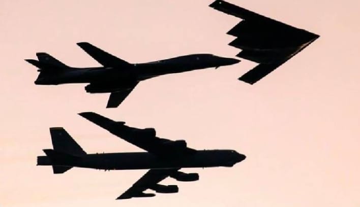  史詩憤怒行動中參與攻擊伊朗的3種美軍戰略轟炸機。 圖 : 翻攝自X / Ukraine Battle Map 