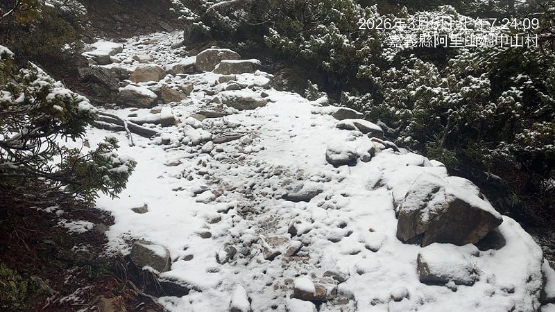 玉管處也提醒，目前步道濕滑風險高，雪地行進與裝備操作需具備足夠經驗與技能，請審慎評估自身能力與體能。&nbsp;&nbsp;&nbsp;圖：取自玉管處臉書