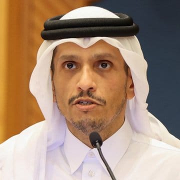  由於近期持續遭到伊朗導彈、無人機襲擊，卡達決定放棄中立國的立場，加入打擊伊朗的行列。卡達總理阿勒薩尼也拒絕接受伊朗方面「僅打擊美國利益」的說法。 圖：翻攝自 @LPX2019 X 帳號 