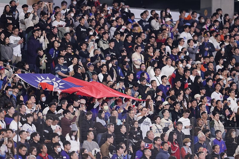 台灣隊首戰敗給澳洲，滿場球迷擠爆東京巨蛋。 圖：中華棒協 