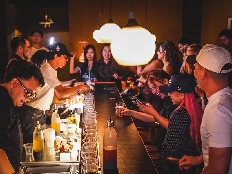 各地調酒師進駐高雄酒吧進行Guest Night客座調酒。&nbsp;&nbsp;&nbsp;圖：主辦單位/提供