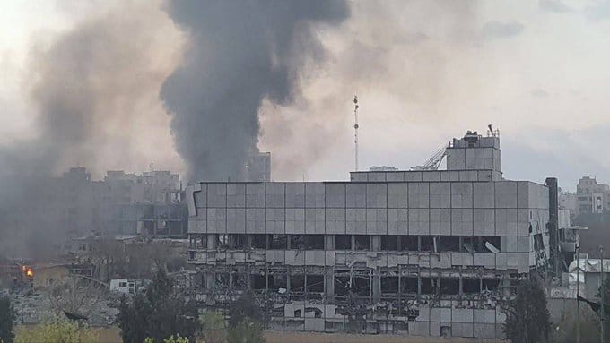 位於伊斯法罕的光學儀器生產工廠也遭遇襲擊。&nbsp;&nbsp;&nbsp;圖：翻攝自 @visionergeo X 帳號