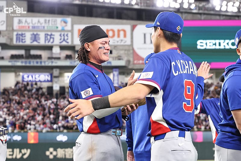 台灣隊擊敗韓國隊，包括張育成（圖）等球員都激動的留下男兒淚。&nbsp;&nbsp;&nbsp;圖：取自CPBL 中華職棒臉書