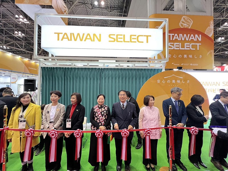 「東京國際食品展登場，台南市長黃偉哲率團出席向各界推薦台南豐富多元的農漁特產與加工食品，值得一提的是，這次台南集結超過100種以上產品參展，盼藉由4天的東京食品展讓更多國際買家認識台南、品味台南，開啟更多合作契機。&nbsp;&nbsp;&nbsp;圖：台南市政府提供