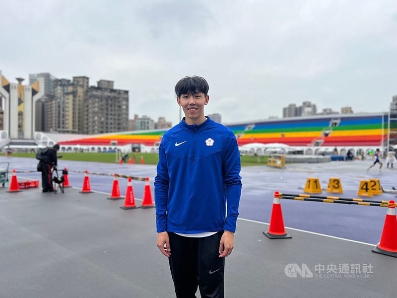 台灣男子400公尺跨欄全國紀錄保持人彭名揚（圖）10日在2026新北市青年盃全國田徑公開賽拿下400公尺跨欄銅牌，不過他對成績不滿意，並強調接下來將苦練，尋求達標名古屋亞運。中央社記者陳容琛攝 115年3月10日&nbsp;&nbsp;&nbsp;