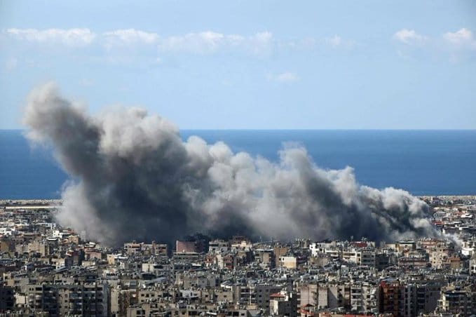 有人權組織對以色列發起批評，認為該國軍方在襲擊黎巴嫩南部的過程中，非法使用了可能造成嚴重傷害的「白磷彈」。&nbsp;&nbsp;&nbsp;圖：翻攝自 @FactNews890604 X 帳號