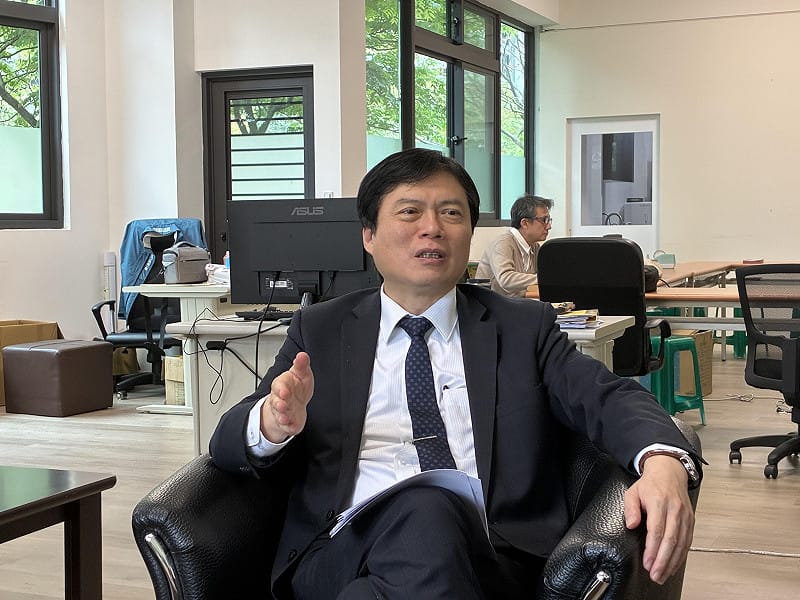 儘管外界認為，財劃法修法讓宜蘭縣府增加百億收入，但是民進黨宜蘭縣長提名人林國漳直言，因為中央減少專案補助，使得縣府增加數十億元收入。 圖：詹家威/攝 