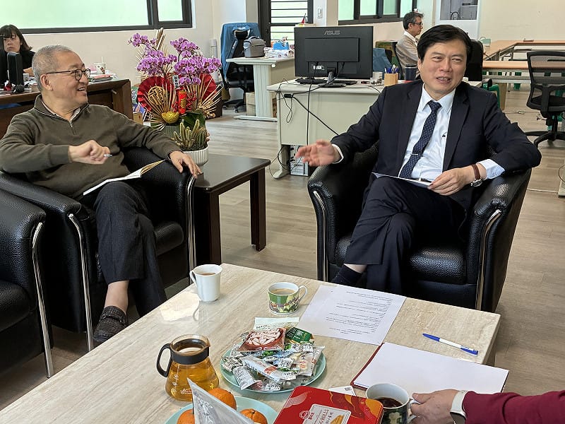  民進黨宜蘭縣長提名人林國漳認為，他與競選總部主委林向愷都算是「非典型的政治人物」。圖：詹家威/攝 