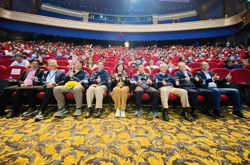 中鋼在義大遊樂世界皇家劇院包場舉辦家庭日活動。&nbsp;&nbsp;&nbsp;圖：義大遊樂世界/提供