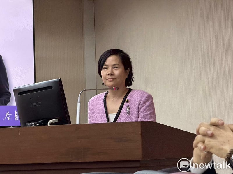 民眾黨中配不分區立委李貞秀今日上演委員會備詢處女秀，但召委李柏毅裁示官員可不必備詢，整場成為「個人秀場」。&nbsp;&nbsp;&nbsp;圖：金大鈞/攝