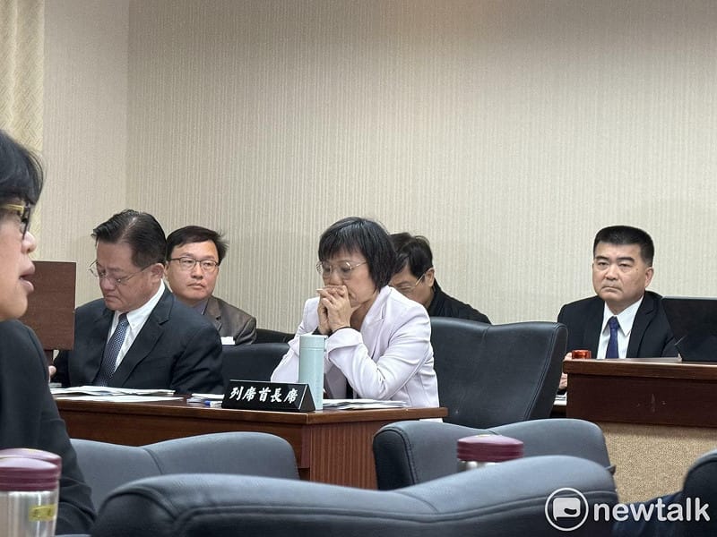 民眾黨不分區立委李貞秀質詢，要求行政官員備詢，但遭內政部長劉世芳所率官員拒絕。&nbsp;&nbsp;&nbsp;圖：金大鈞/攝