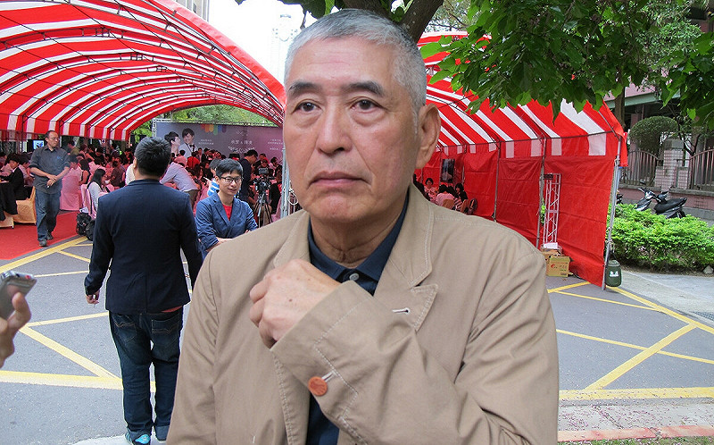 名導柯一正不滿車庫被擋憤而砸車！ 打凹車門被依毀損罪起訴