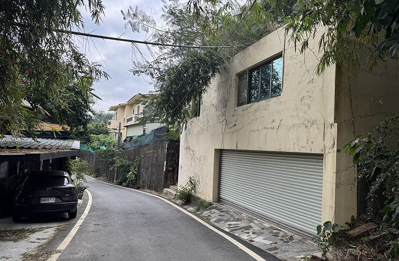 非法佔用的違建被作為道場及招待所使用。&nbsp;&nbsp;&nbsp;圖：高雄市政府/提供