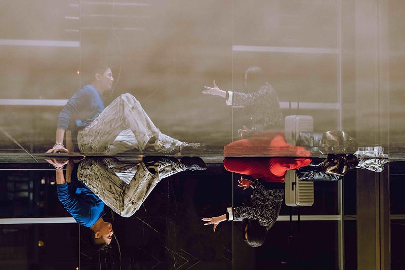 初孟軒、睦媄片中飾演未婚夫妻，卻因為鬼牽手遊戲，開始懷疑彼此。&nbsp;&nbsp;&nbsp;圖：網銀國際影視／提供