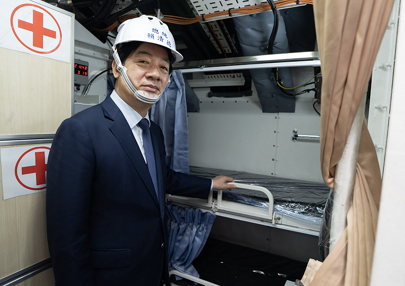 賴清德前往國造潛艦海鯤號內部。&nbsp;&nbsp;&nbsp;圖：總統府提供