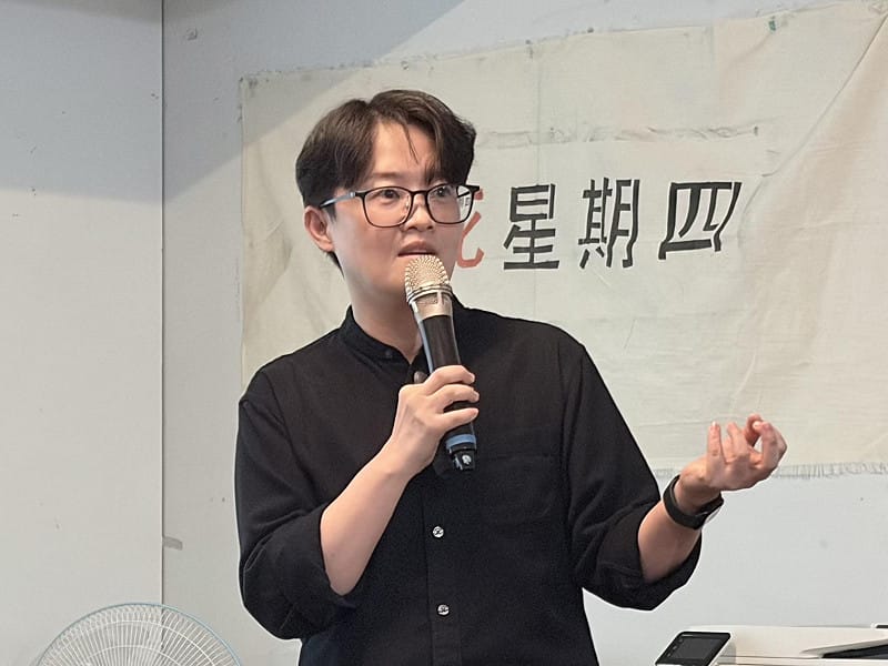  台灣大學社會工作學系副教授Ciwang Teyra。 圖：李宣萱/攝 