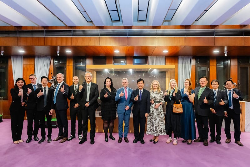 林佳龍宴請近年規模最大的芬蘭國會訪團。&nbsp;&nbsp;&nbsp;圖：翻攝自林佳龍臉書