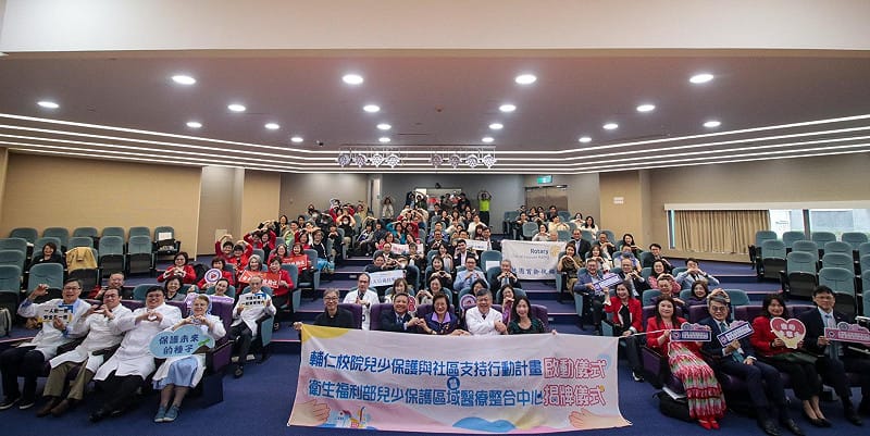 今年至117年，預計將第二階段擴大，加強4大面向：包括心理健康服務、社區據點擴展、志工參與及專業培力等。&nbsp;&nbsp;&nbsp;圖：天主教輔仁大學附設醫院／提供