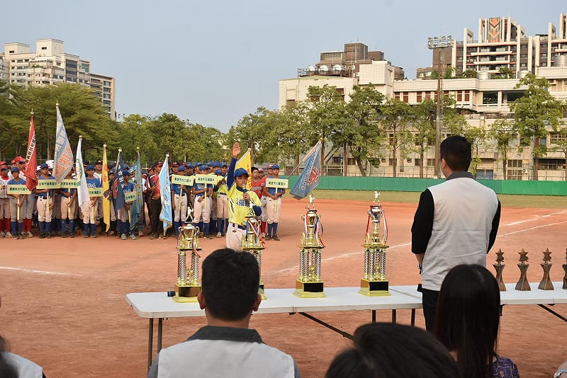 高市五福國中球員代表所有參賽選手宣誓。&nbsp;&nbsp;&nbsp;圖：孫家銘攝