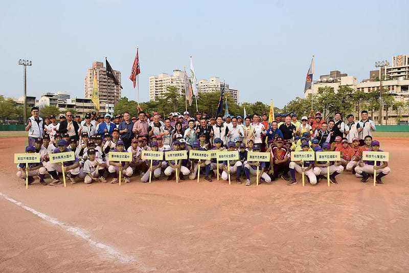 開幕後所有嘉賓與參賽選手大合照。&nbsp;&nbsp;&nbsp;圖：孫家銘攝