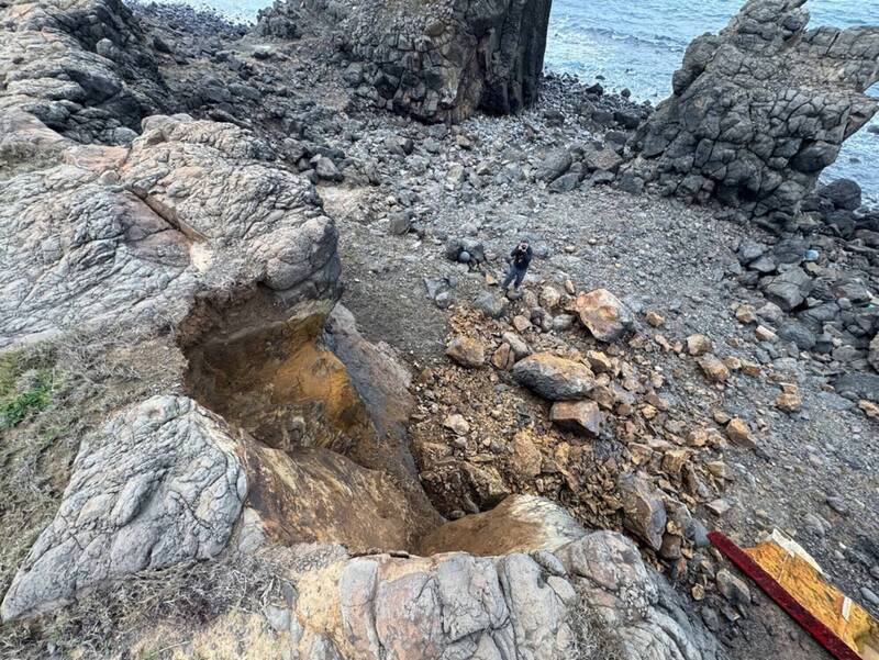 落石崩塌恐造成安全疑慮，目前澎管處已封閉了部分步道區。&nbsp;&nbsp;&nbsp;圖：澎管處／提供
