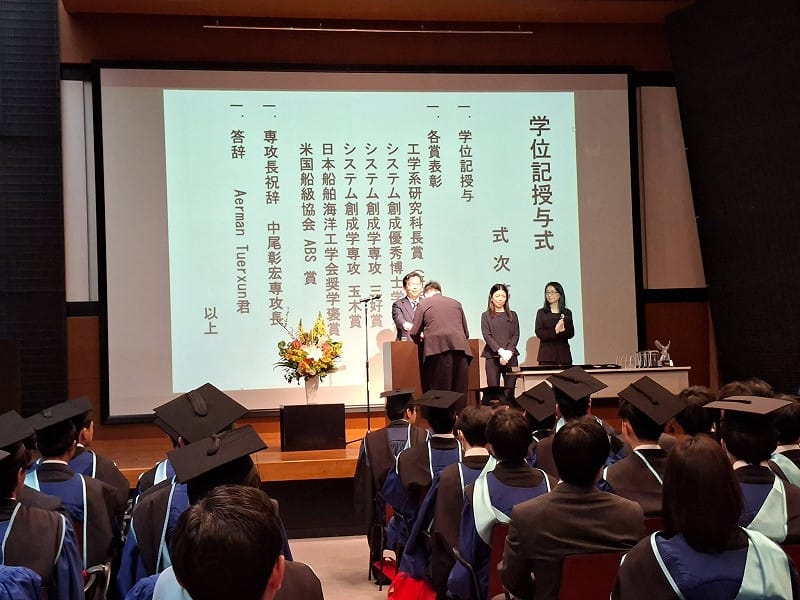 民眾黨創黨主席柯文哲妻子陳佩琪飛到日本出席長子柯傅堯東京大學博士班畢業典禮。&nbsp;&nbsp;&nbsp;圖：翻攝陳佩琪臉書