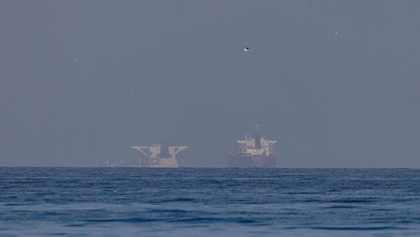 一艘載有兩百萬桶伊拉克原油的超級油輪已通過霍爾木茲海峽，這是第一艘被觀察到通過這條重要水道運送巴格達石油桶的船隻。&nbsp;&nbsp;&nbsp;圖：翻攝自 X  Global Insight Journal