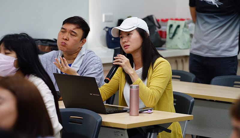 高市青年局於旗山辦理「青創補助說明會」，現場參與民眾除更清楚掌握申請流程外，亦踴躍提問補助相關問題。&nbsp;&nbsp;&nbsp;圖：高雄市青年局/提供