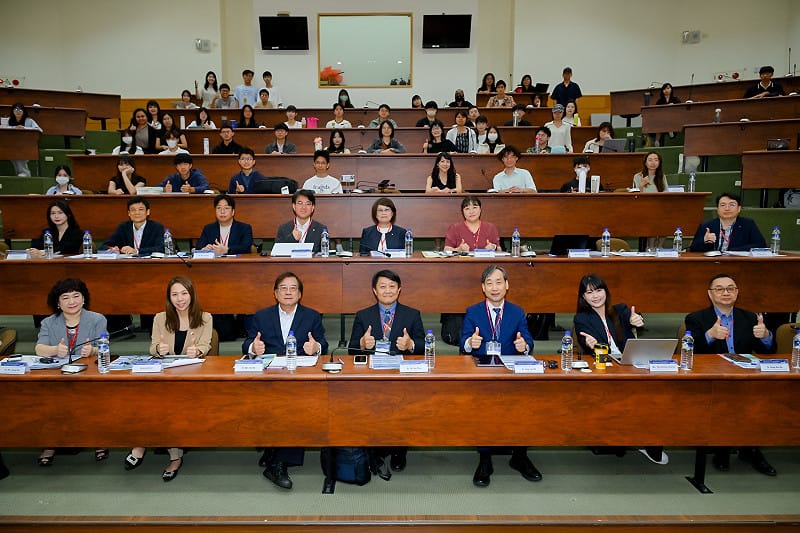「雙星城市論壇」邀韓國大田廣域市、國立韓巴大學及高雄市相關領域專家學者齊聚一堂。&nbsp;&nbsp;&nbsp;圖：高雄市行國處/提供