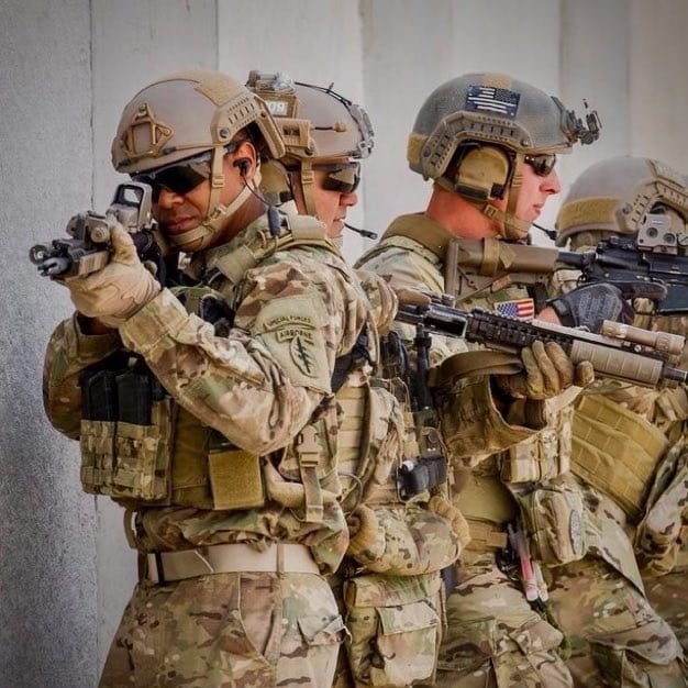 美國國防部正考慮向中東增派最多達 1 萬名地面部隊。 圖:翻攝自X帳號@_GlobeObserver 美國國防部正考慮向中東增派最多達 1 萬名地面部隊。 圖:翻攝自X帳號@_GlobeObserver