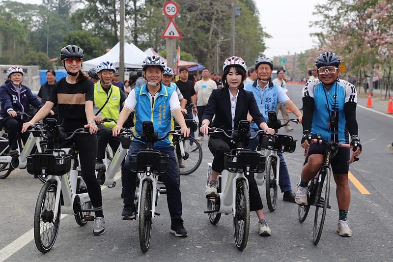 貴賓騎旅合影留戀。&nbsp;&nbsp;&nbsp;圖：參山處/提供