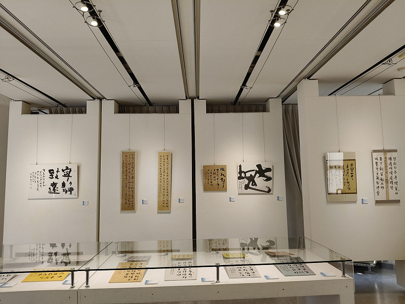 台灣書壇名家張倍源，歷經三十餘年深耕與淬鍊，訂於2026年4月2日至4月30日在明宗書法藝術館舉辦「大塊無盡 張倍源書法創作展」，系統呈現其各時期創作成果，展現由臨古入化、由技入道的藝術歷程，&nbsp;&nbsp;&nbsp;圖：黃博郎／攝