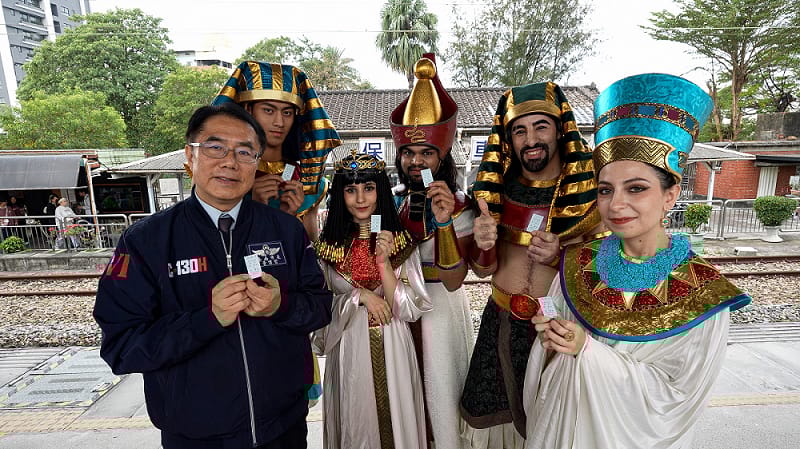 市長與法老coser合照。&nbsp;&nbsp;&nbsp;圖：台南市觀旅局／提供