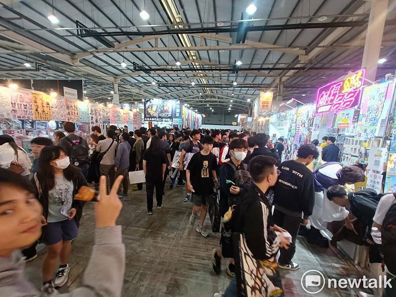 現場人山人海。&nbsp;&nbsp;&nbsp;圖：唐復年/攝