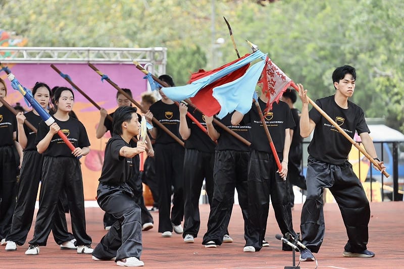 由越南學生組成實踐大學高雄校區宋江陣，展現宋江精神跨界傳承。&nbsp;&nbsp;&nbsp;圖：高雄市觀光局/提供