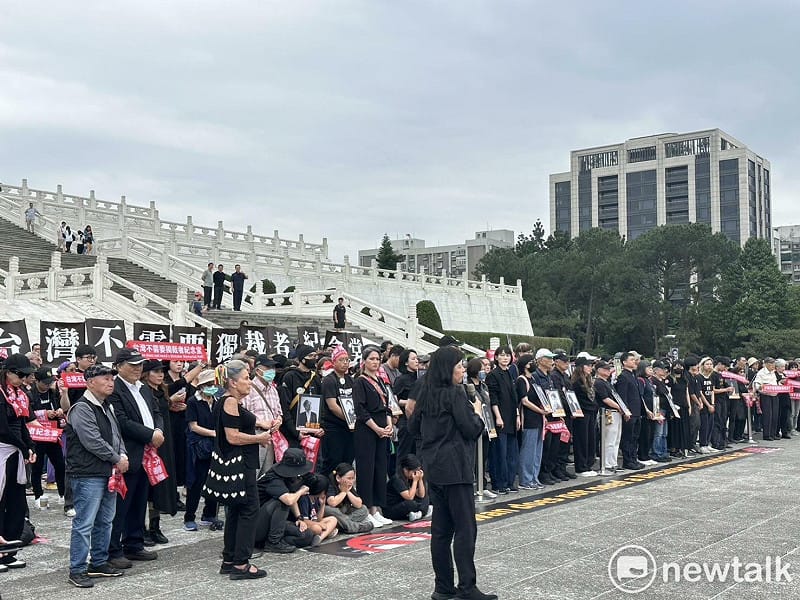  519行動組合及58個民間社團今（5）共同發起「台灣不需要獨裁者紀念堂」活動。 圖：朱蒲青/攝 