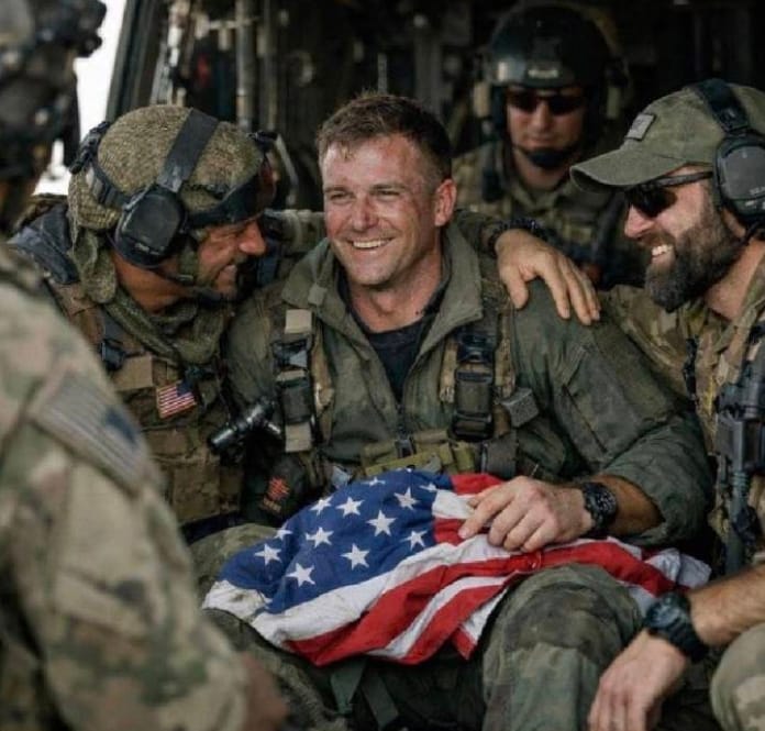 美軍成功營救出F-15E打擊鷹戰機飛行員。&nbsp;&nbsp;&nbsp;圖 : 翻攝自 X / Luping Xu