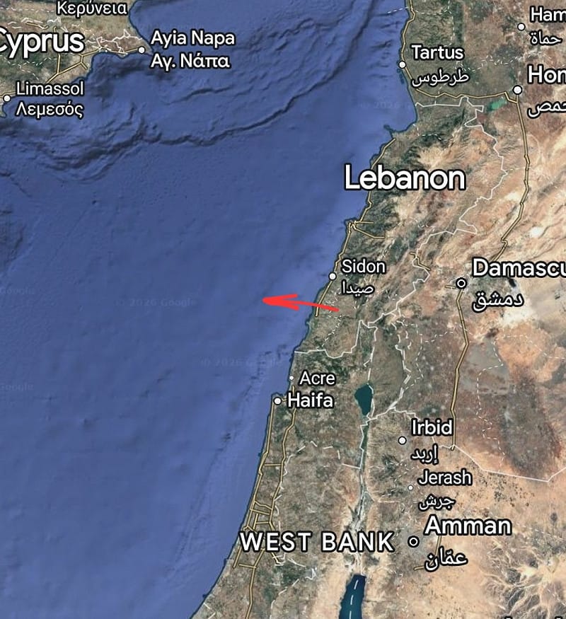 傳聞英國軍艦在黎巴嫩外海遭受攻擊，事發經過尚待釐清。&nbsp;&nbsp;&nbsp;圖：翻攝自@visionergeo