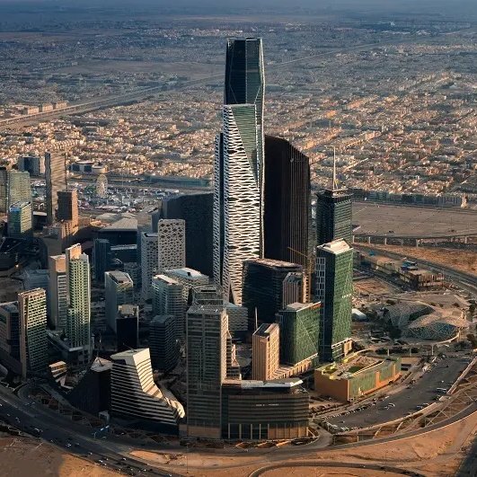 沙烏地阿拉伯提前提高出口量並依靠東-西輸油管道，成功繞過霍爾木茲海峽限制，維持石油收入增長。&nbsp;&nbsp;&nbsp;圖：翻攝自 X @Currentreport1