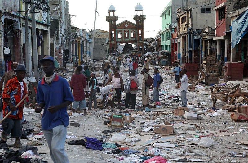 海地幫派大量吸收兒童參與武裝行動，導致超過140萬人流離失所，國際部隊進駐後恐面臨童兵對峙難題。&nbsp;&nbsp;&nbsp;圖：翻攝自 X @MarioNawfal