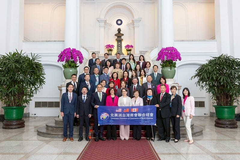 蕭美琴接見北美洲台灣商會聯合總會「第38屆北美台商回國訪問暨投資考察團」。 圖：總統府提供 