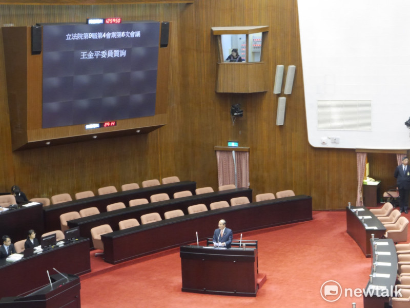 國民黨立委、前院長王金平今（31）日表示，絕大多數台灣人都是來自中國，長在台灣，「都是中華民族的一份子」，不會因政治原因而不認祖歸宗。   圖：趙婉淳/攝